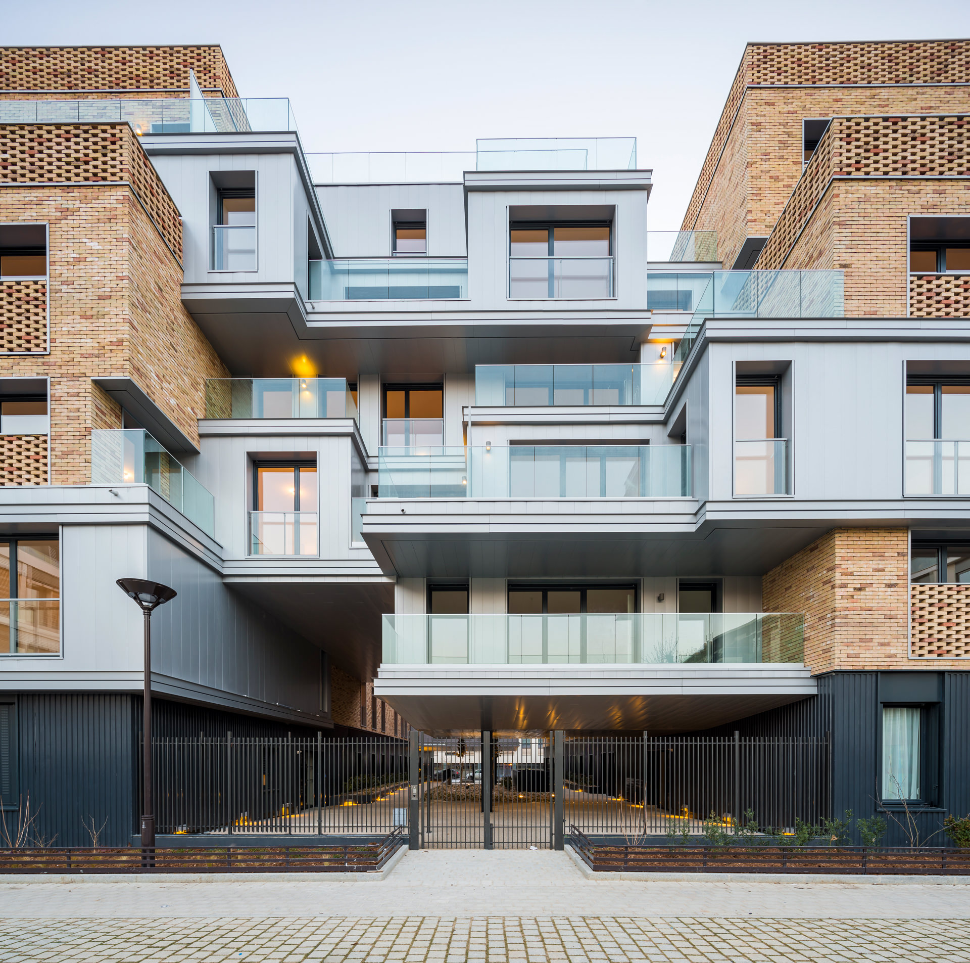 109 LOGEMENTS, PARIS XV-13