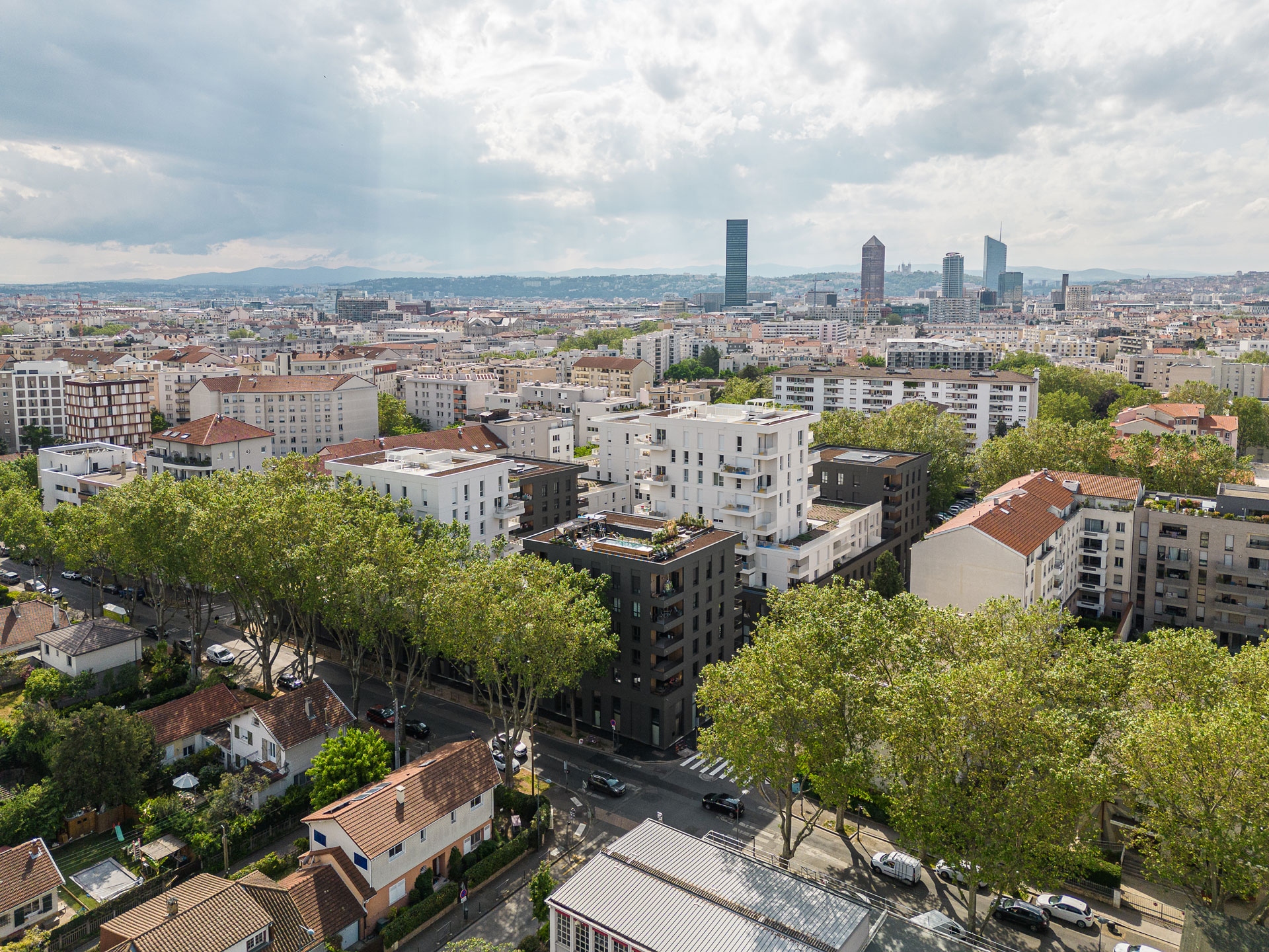 147 LOGEMENTS, COMMERCES ET BUREAUX, VILLEURBANNE-14
