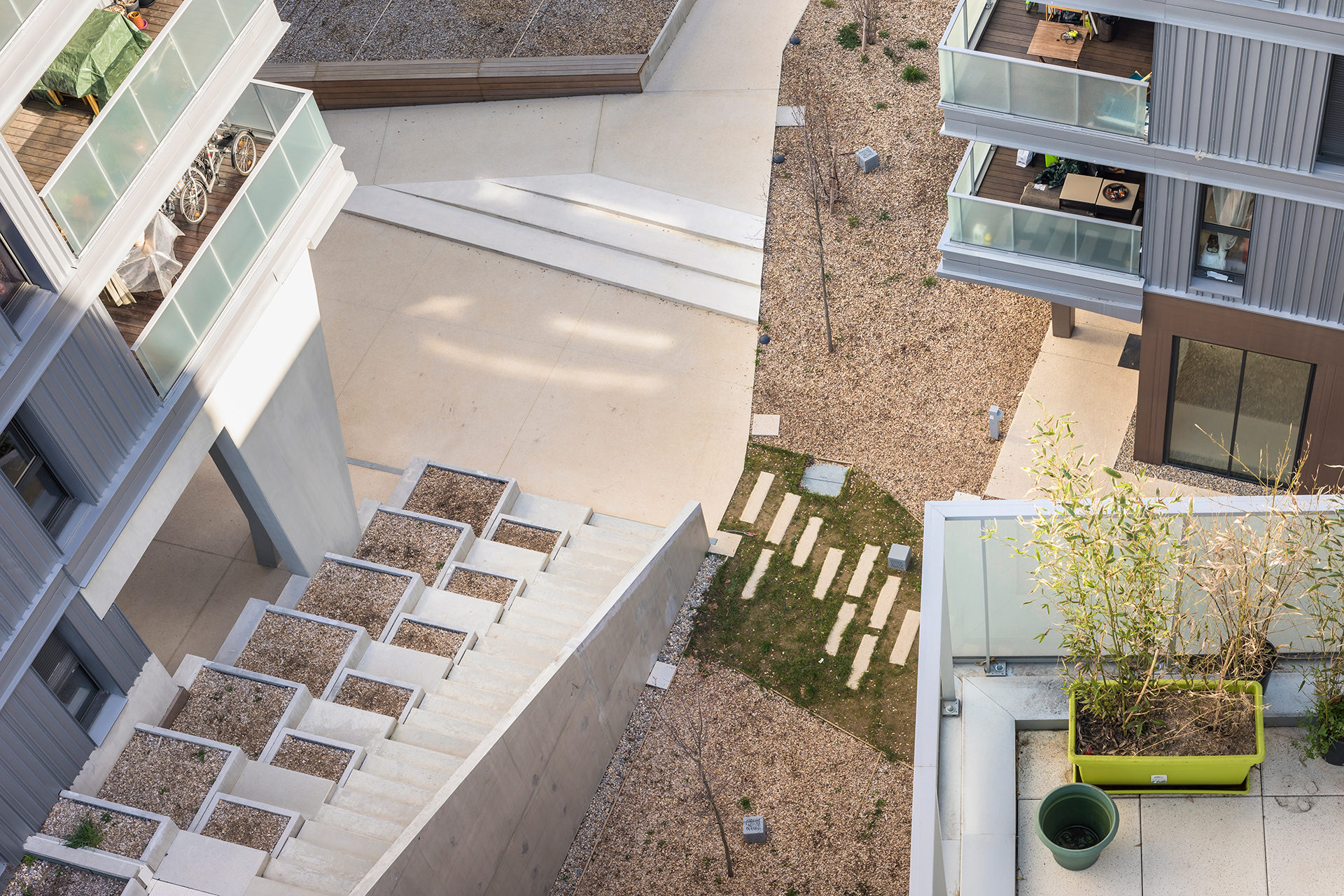 207 LOGEMENTS, LES GIRONDINS, LYON-13