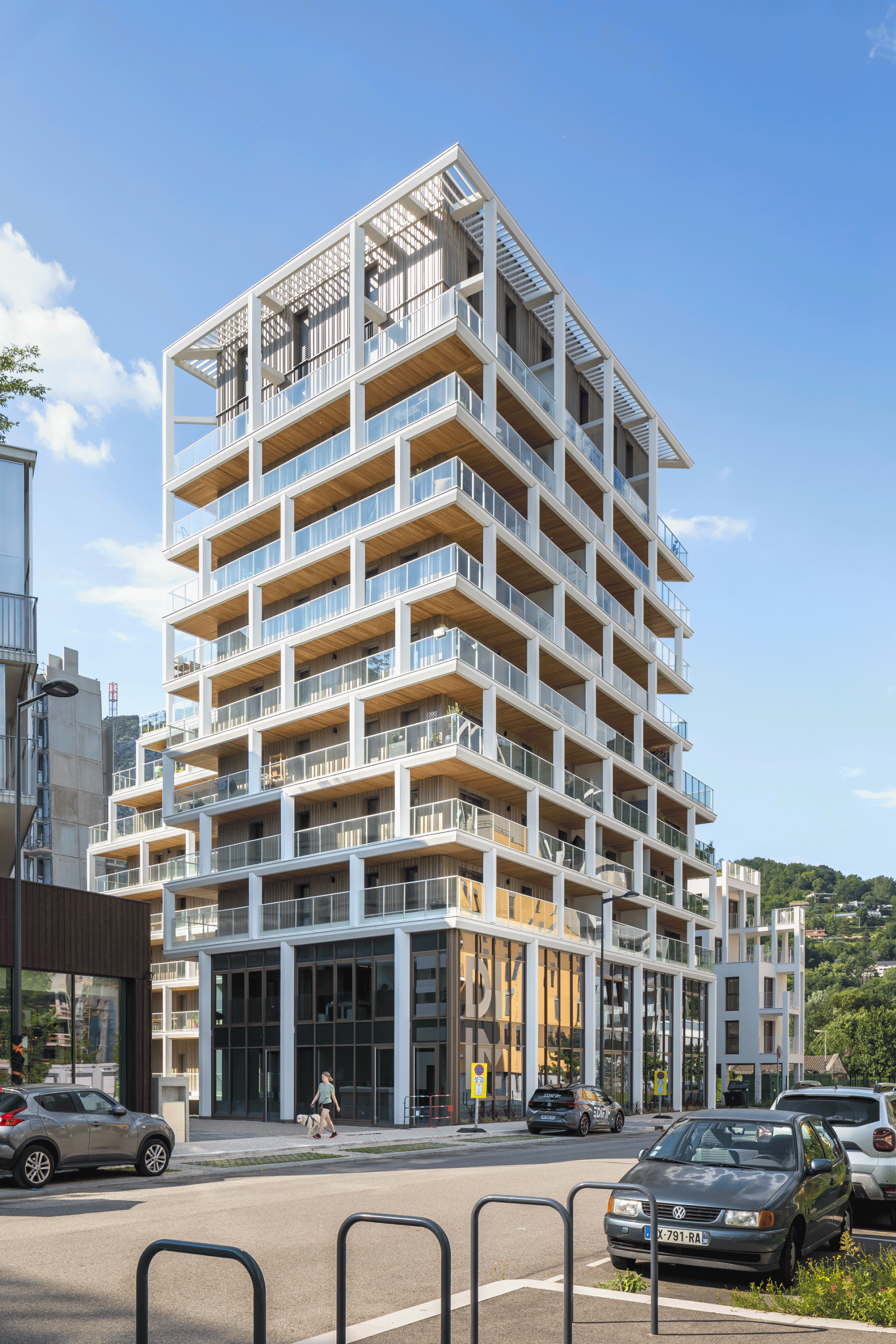 IMMEUBLE PASSIF, 44 LOGEMENTS ET BUREAUX, GRENOBLE-6