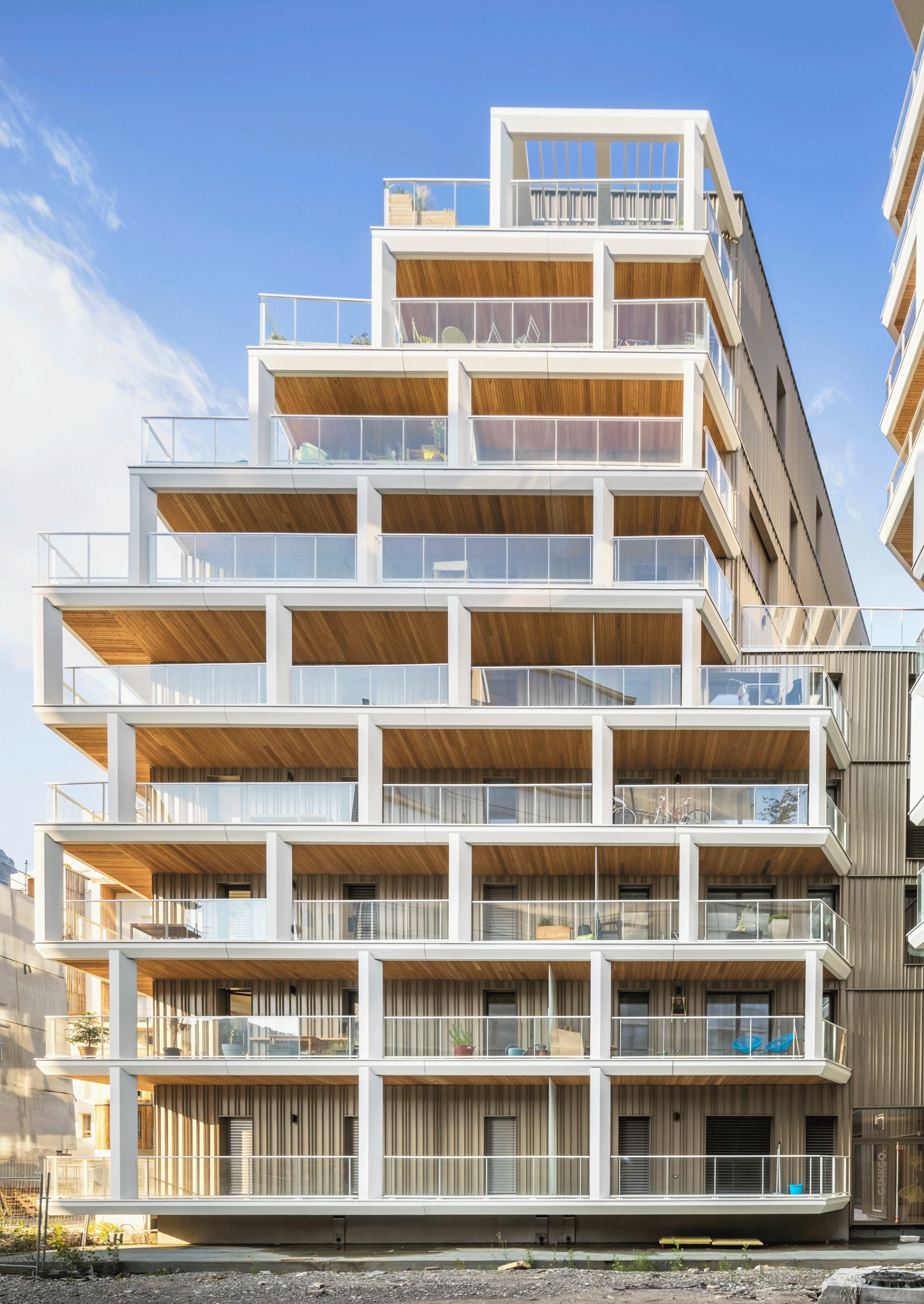 IMMEUBLE PASSIF, 44 LOGEMENTS ET BUREAUX, GRENOBLE-7
